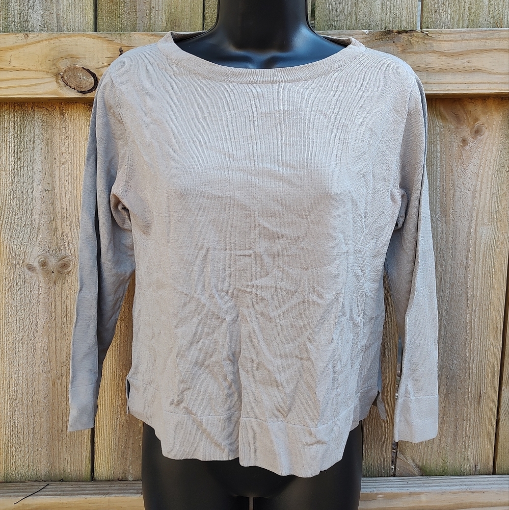 🏵️ Eileen Fisher Beige Knit Sweater 🏵️